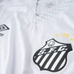 Camisa Santos I 25/26 - Torcedor Umbro Masculina - Branca - Imagem 4