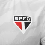 Camisa São Paulo Treino 24/25 - Torcedor New Balance Masculina - Branca com detalhes em cinza - Imagem 3